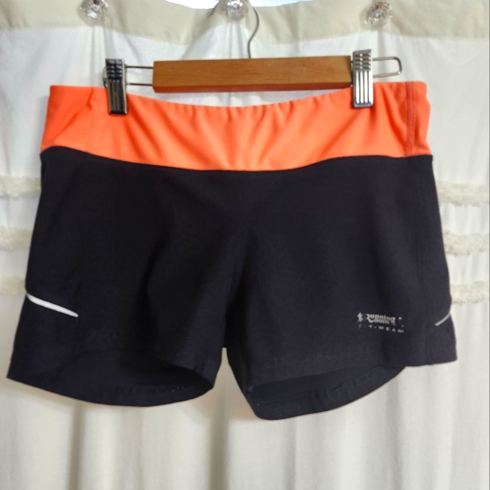 Running room shorts. Size small